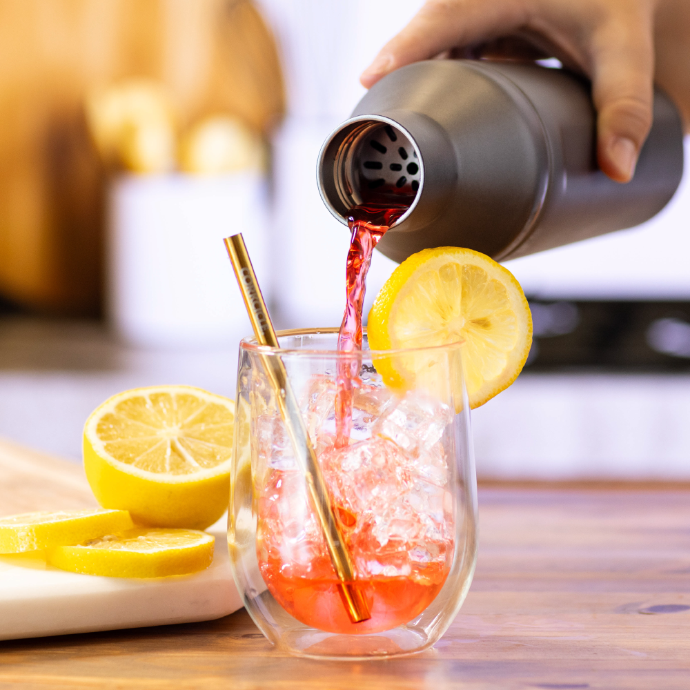 cocktail-shaker-lid-n5 Cocktail_Shaker_lifestyle_1_0f873eef-26b9-477a-b301-4dde25c00201.png